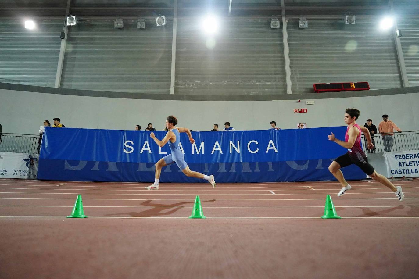 Las mejores imágenes de una gran tarde de atletismo culminada con el carrerón de Eva Santidrián