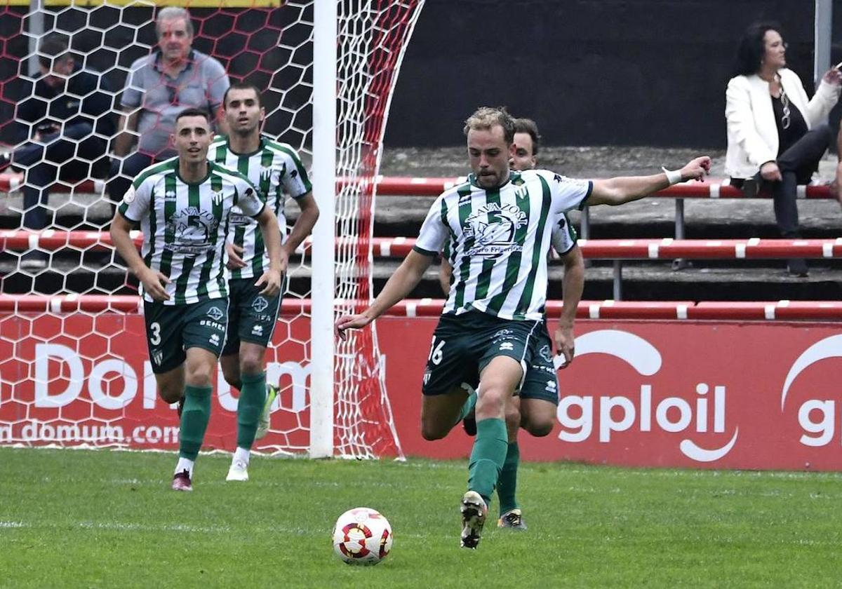 Imagen de un partido disputado por el Club Deportivo Guijuelo en la presente temporada.