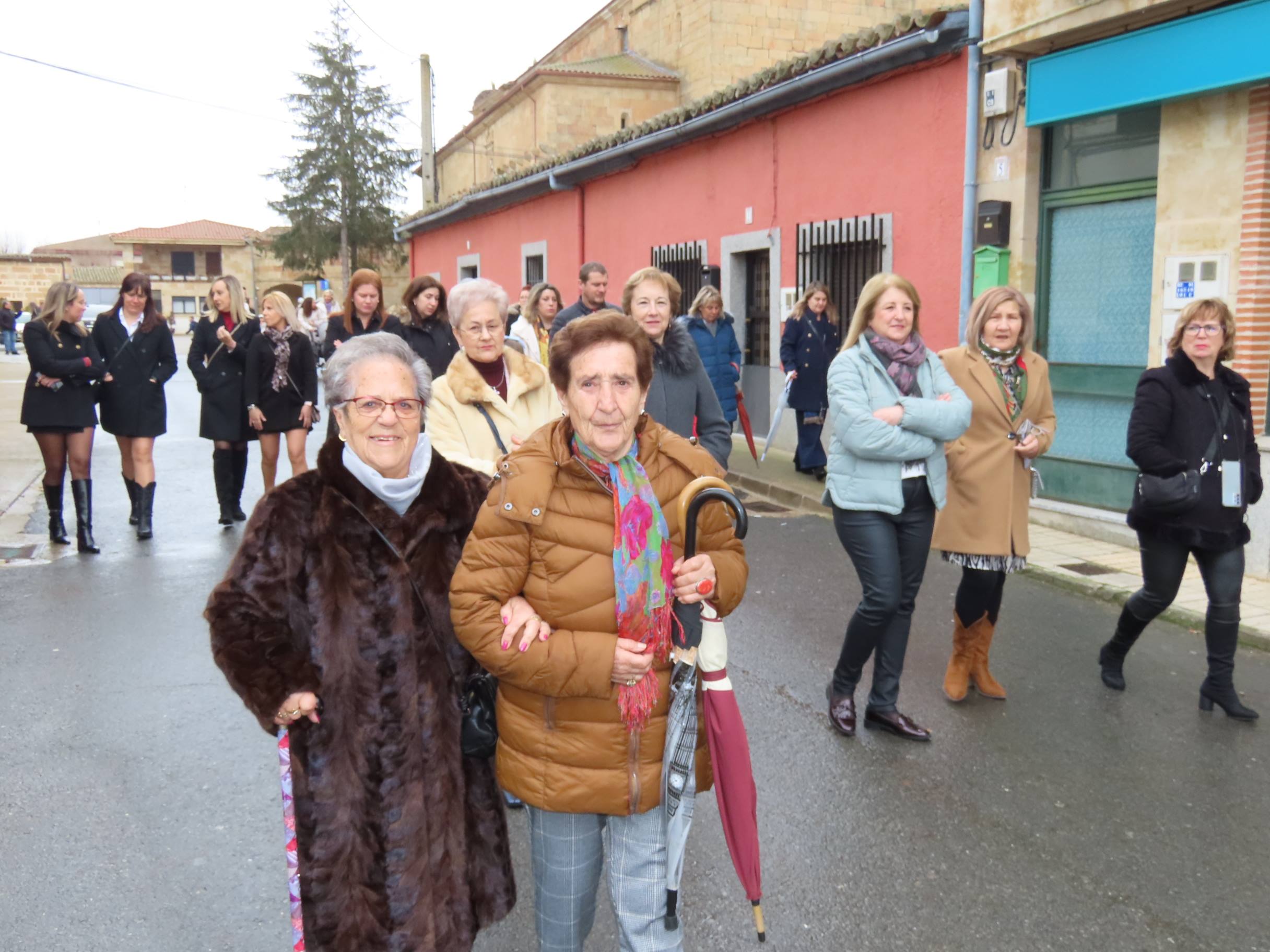 Una aguedera mayor, 63 mujeres y 14 mayordomas en Babilafuente