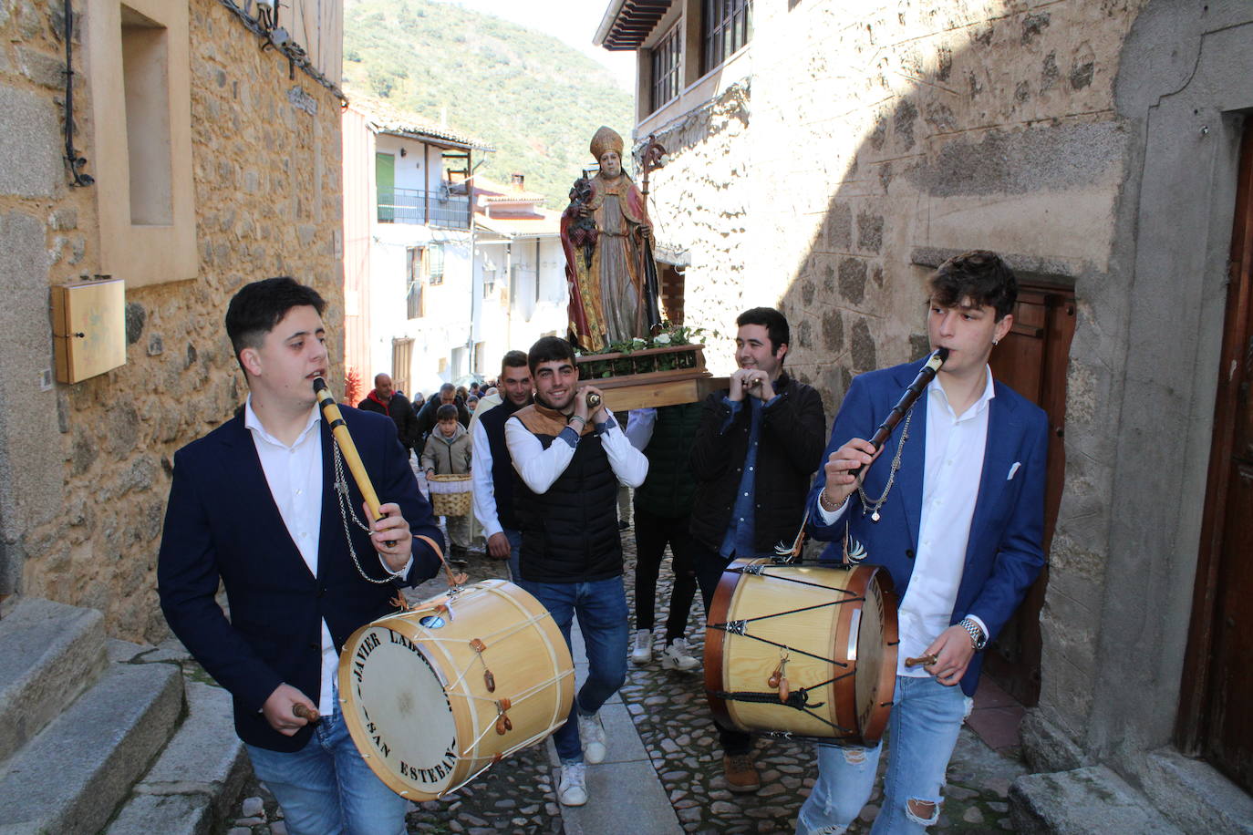 San Albino vuelve a las calles de San Esteban de la Sierra