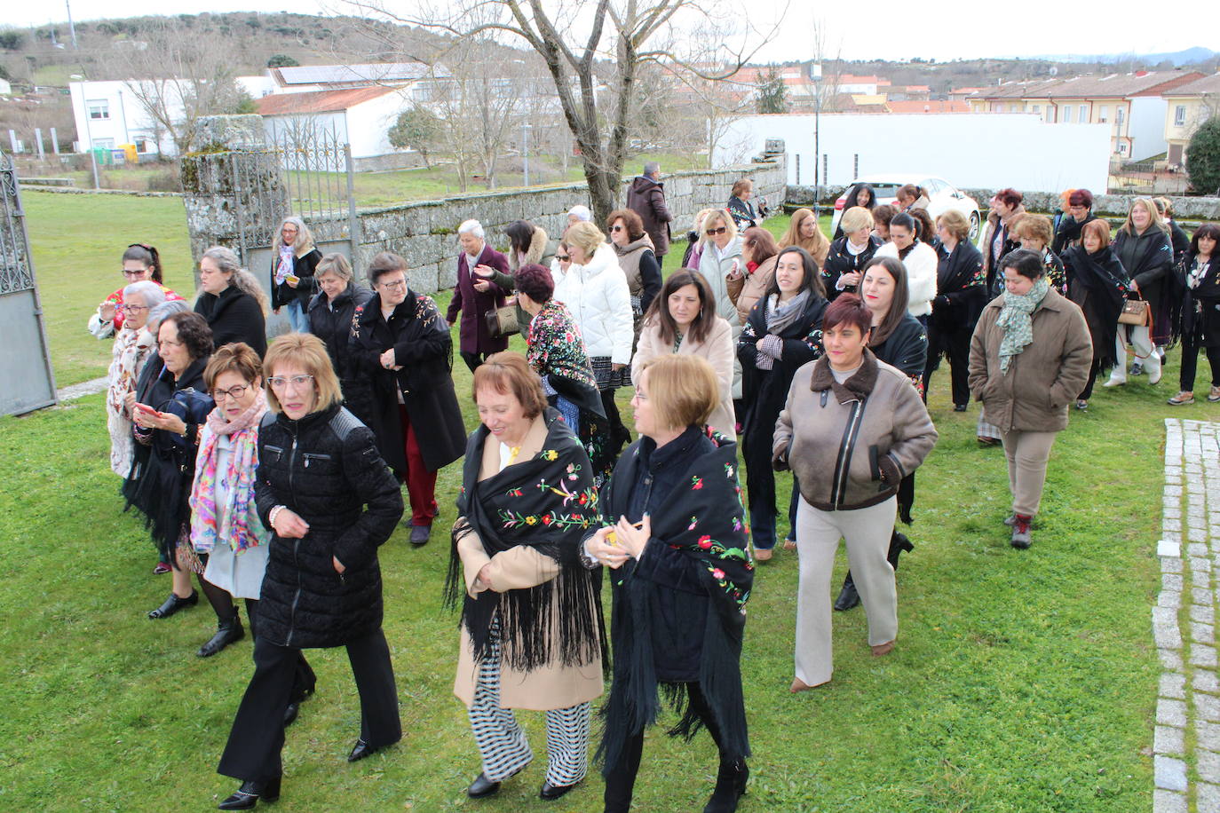 Las mujeres de Los Santos se vuelcan con las celebraciones en honor a Santa Águeda