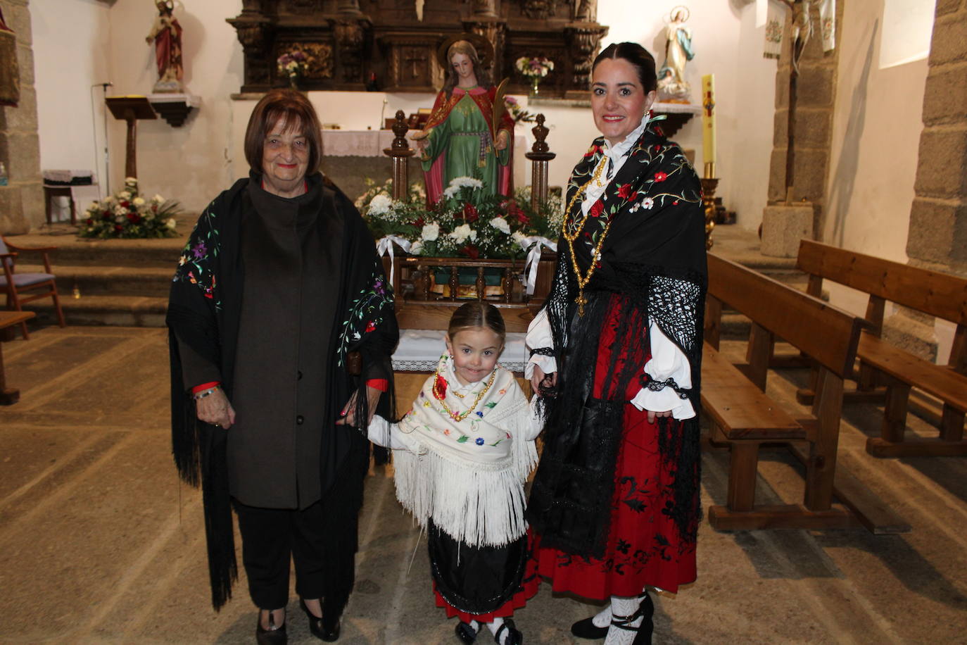 Las mujeres de Los Santos se vuelcan con las celebraciones en honor a Santa Águeda