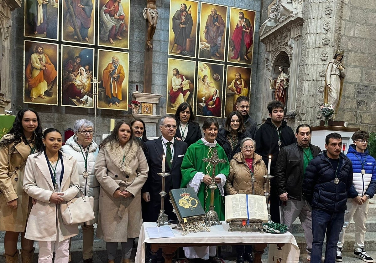 Imagen principal - La Esperanza de Peñaranda contrata al &#039;Brass Quintet&#039; para acompañar a la Virgen