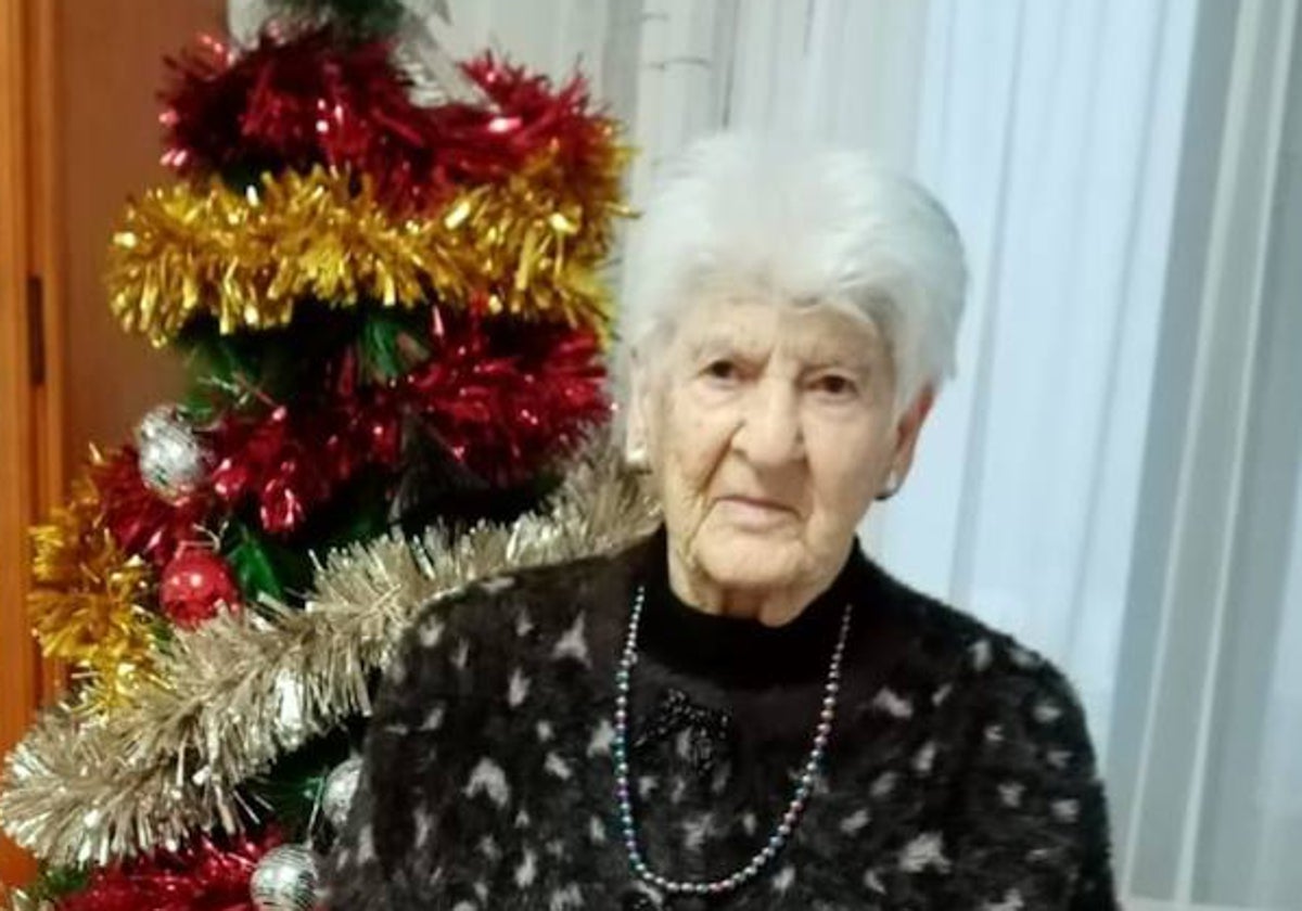 Benita Muñoz Marín, natural de El Cerro, ha cumplido 102 años.