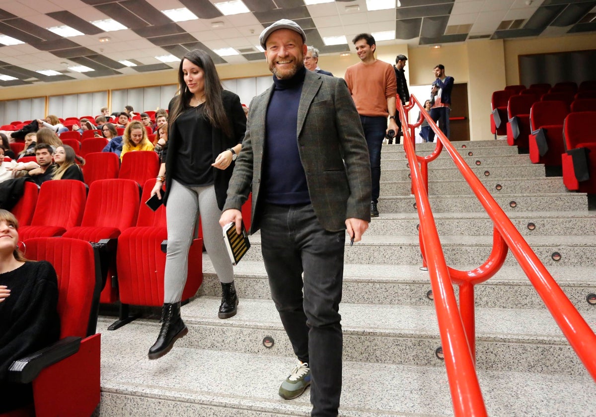 Iván Escobar, en una visita a la Facultad de Comunicación.