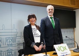 María Carpio y Alejandro Pérez de la Sota, antes de empezar la rueda de prensa ofrecida en la mañana de este martes, 11 de febrero.