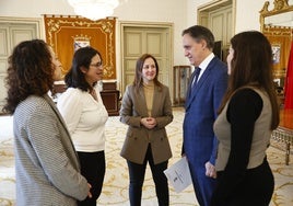 Reunión de Carbayo con la Asociación de Mujeres Tecnólogas.