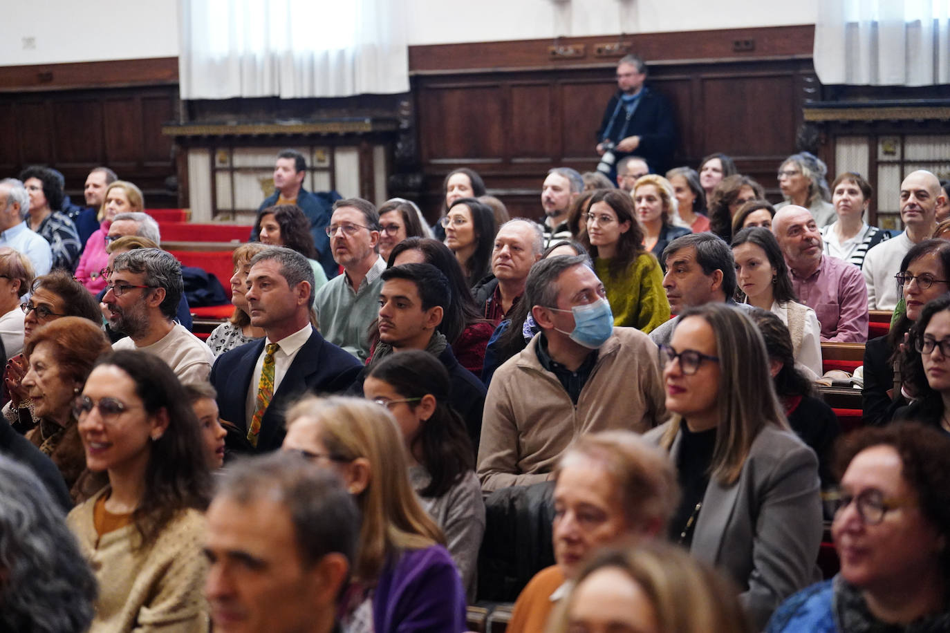 La Universidad rinde homenaje al personal técnico, de gestión y de administración y servicios