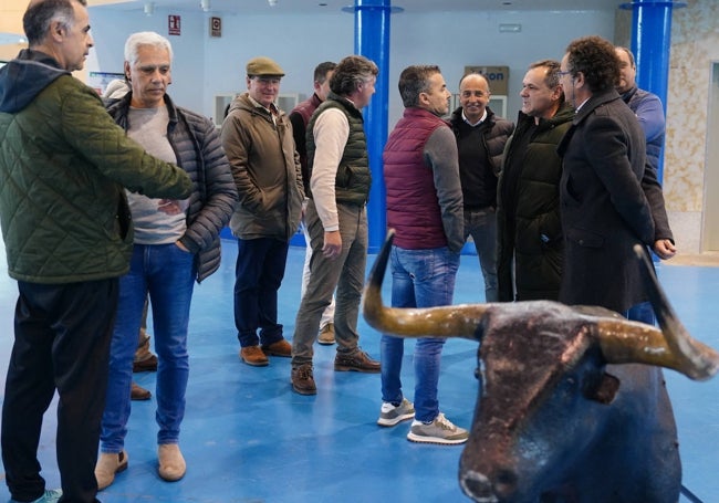 El reencuentro de la primera promoción de toreros, en la Escuela taurina.