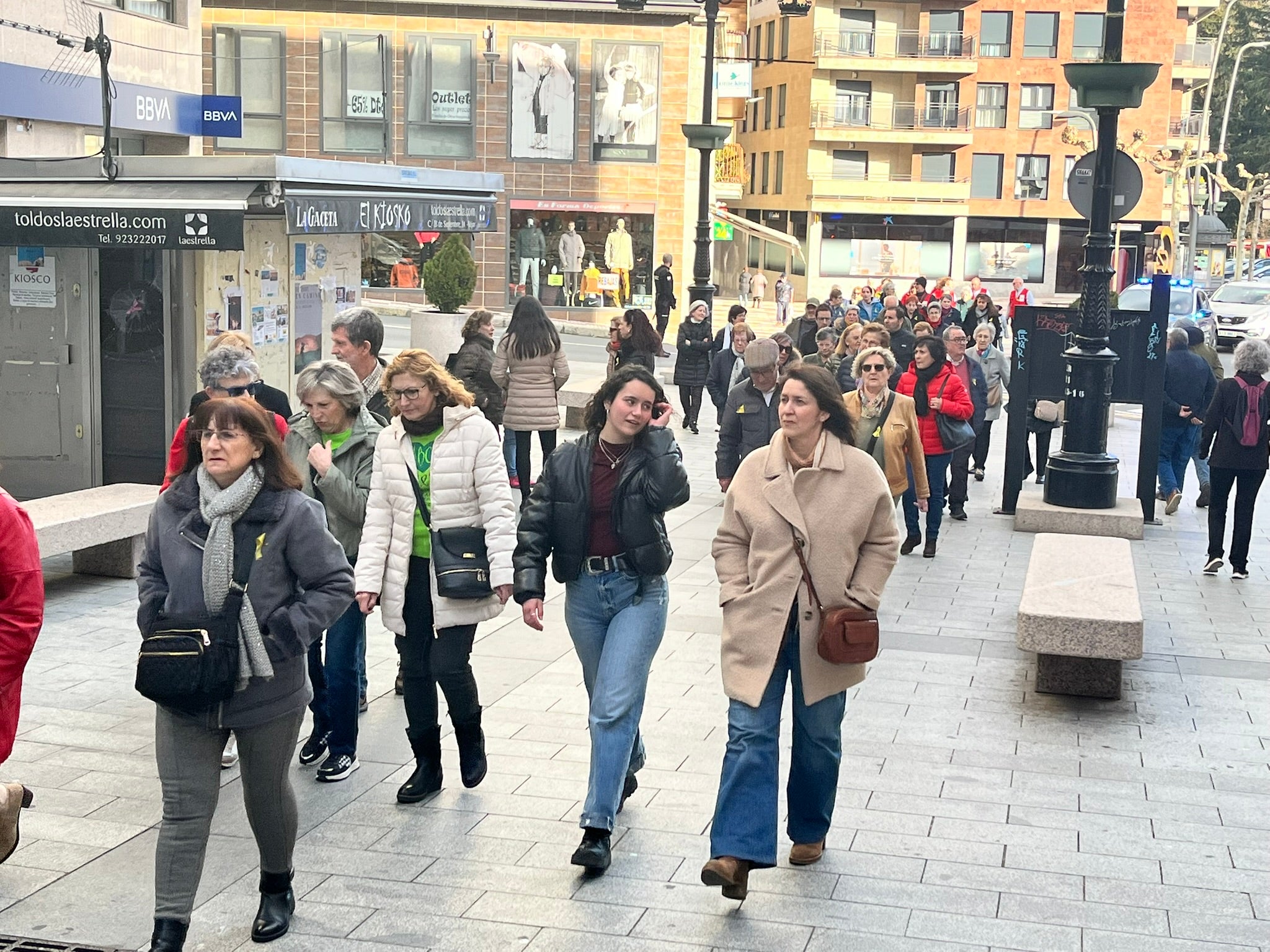 Béjar colabora con la lucha contra el cáncer infantil en la V marcha dorada