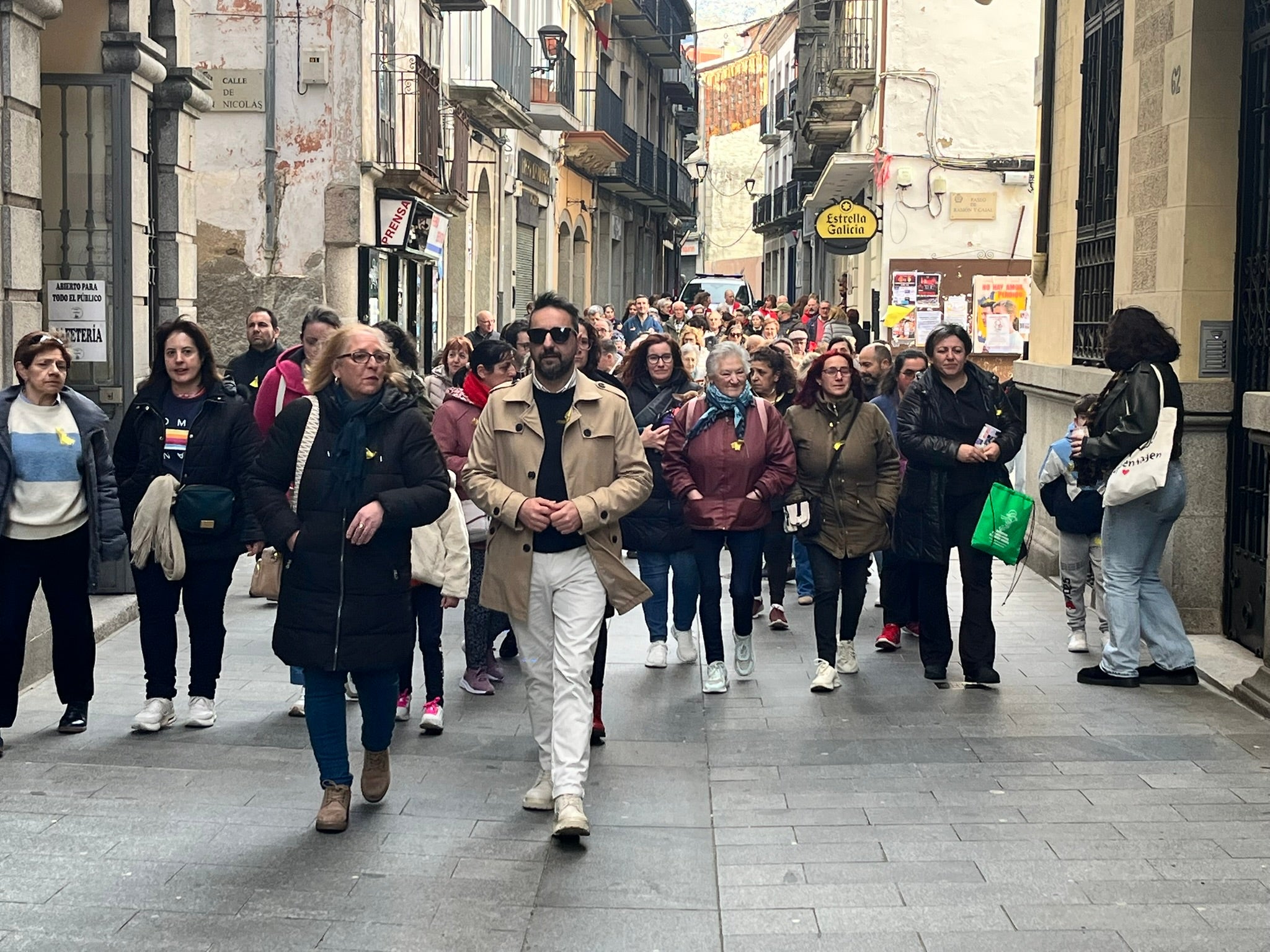 Béjar colabora con la lucha contra el cáncer infantil en la V marcha dorada