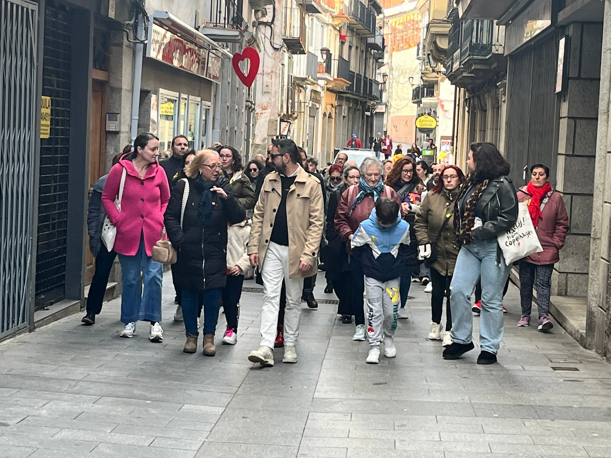 Béjar colabora con la lucha contra el cáncer infantil en la V marcha dorada