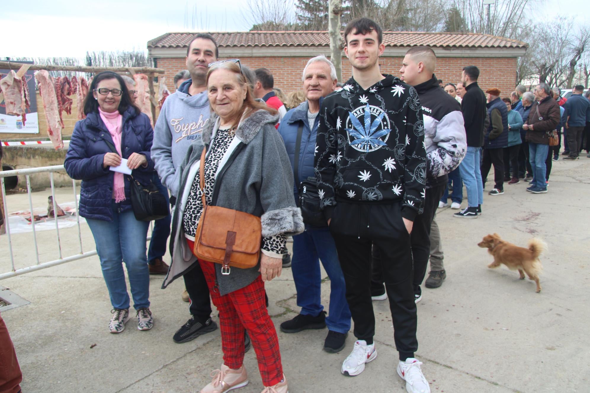 El público honra la fiesta de la matanza tradicional en Matilla de los Caños