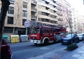 Los Bomberos de Salamanca en el paseo Doctor Torres Villaroel.