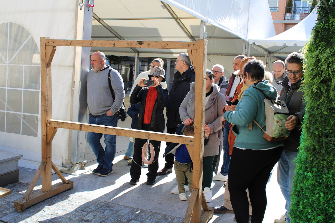 Guijuelo disfruta de una animada fiesta del mondongo