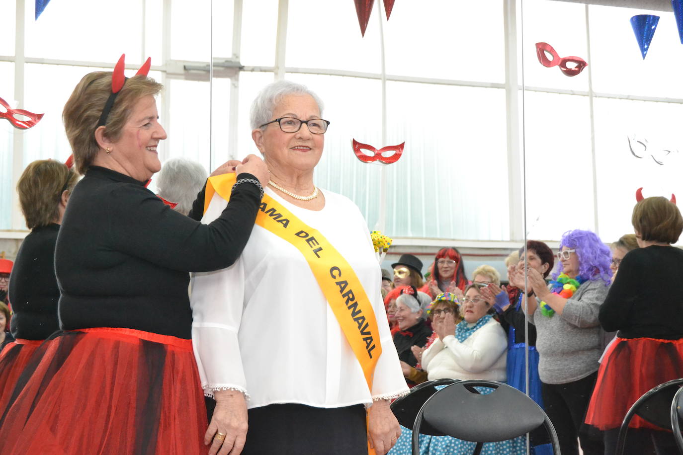 El grupo de mujeres “Amanecer” de Ciudad Rodrigo vive su fiesta de Carnaval