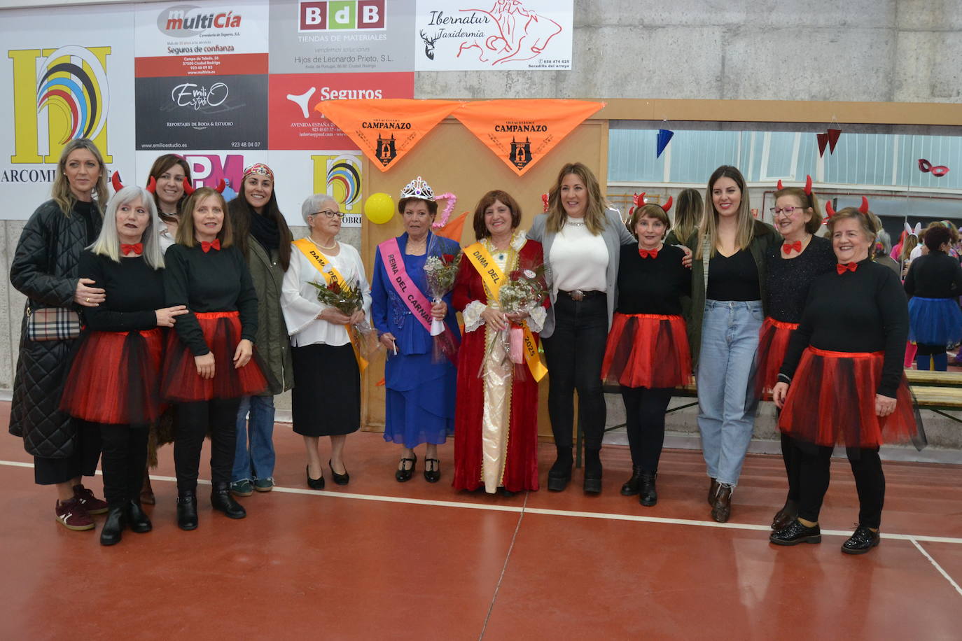 El grupo de mujeres “Amanecer” de Ciudad Rodrigo vive su fiesta de Carnaval