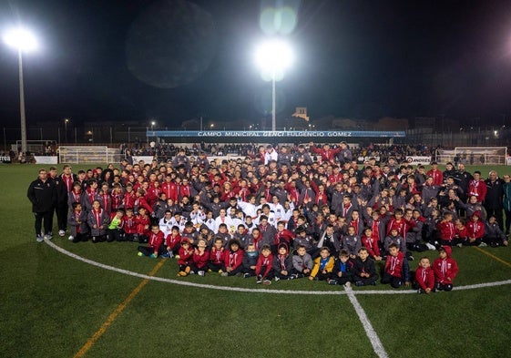 Foto de familia del Villares de la Reina en el Genci