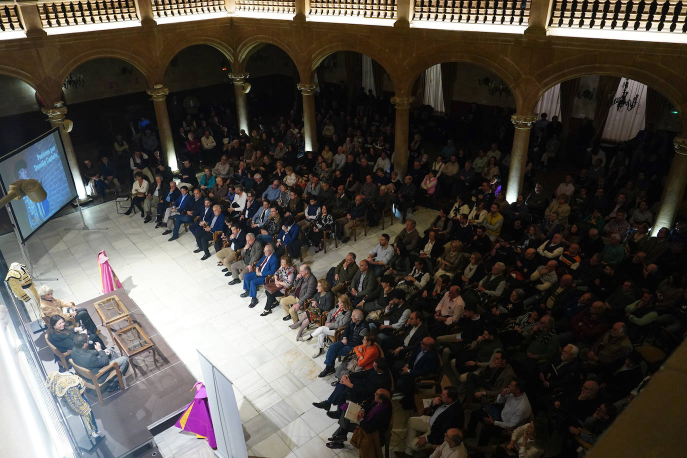 Salamanca arropa a Damián Castaño ante el gran reto de su vida