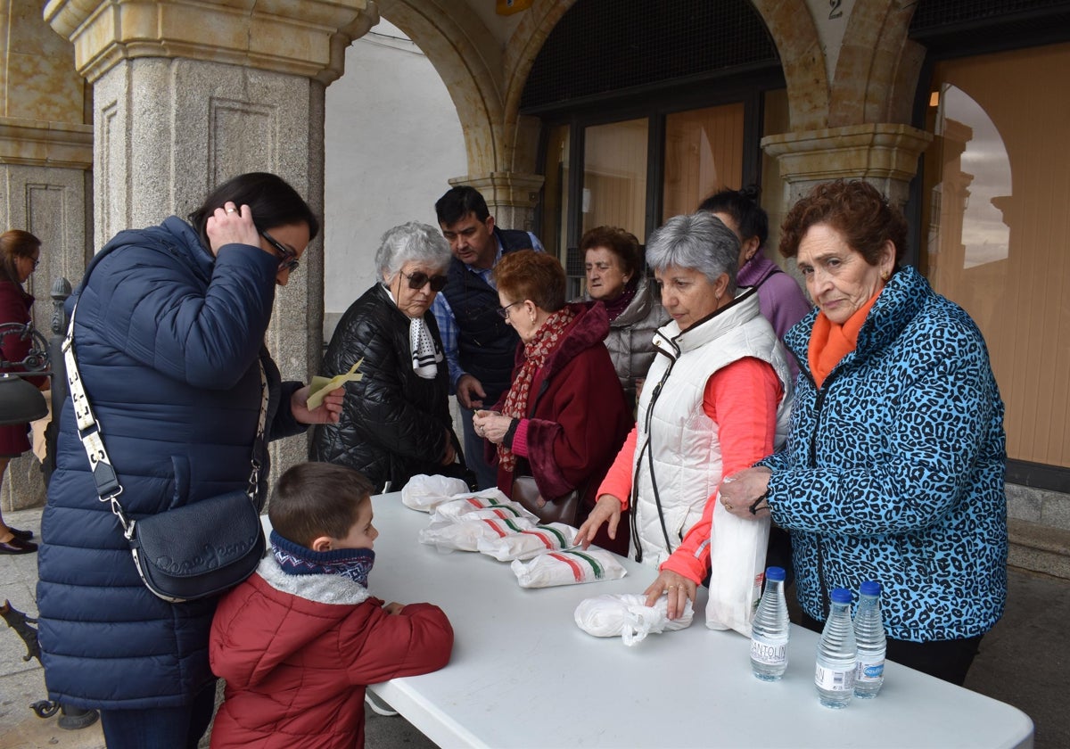 La localidad salmantina donde se han repartido 1.000 bocadillos solidarios en apoyo a Manos Unidas