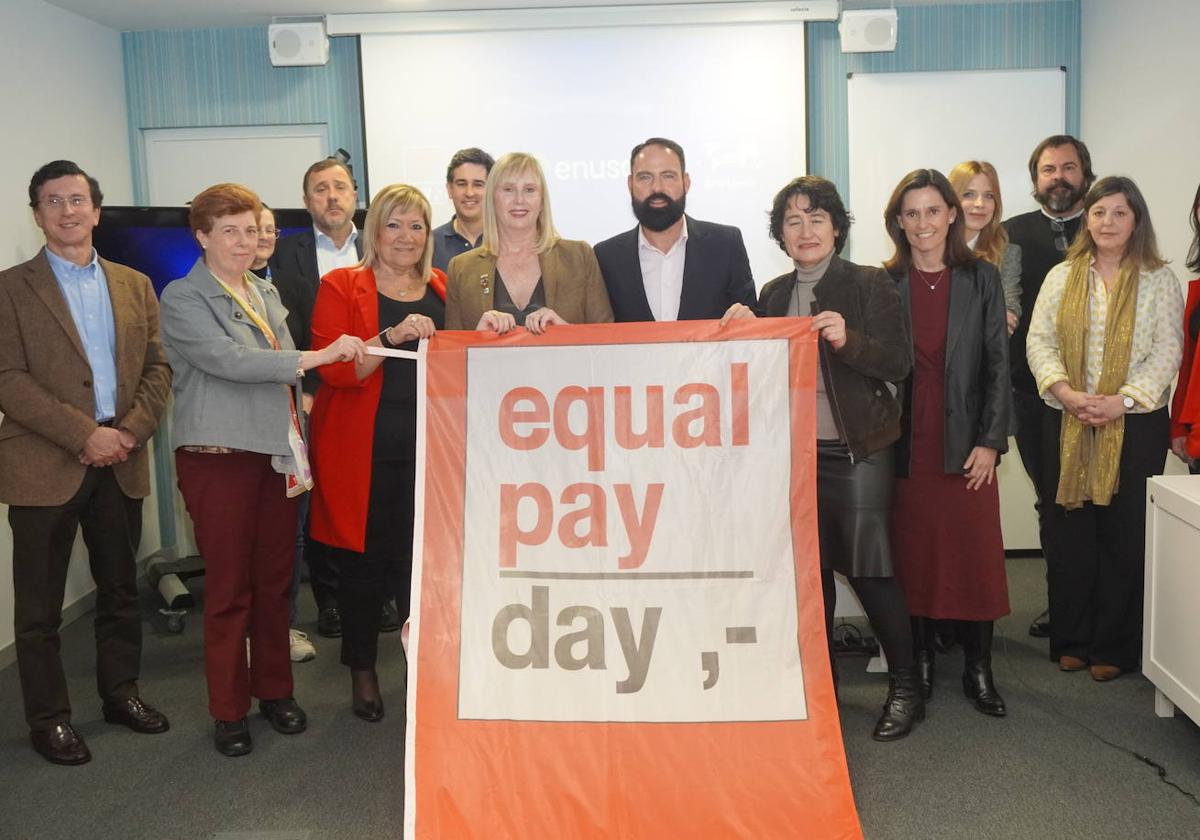 Enusa iza la bandera Equal Pay Day junto a la Asociación BPW-Madrid como símbolo de su compromiso con la igualdad salarial