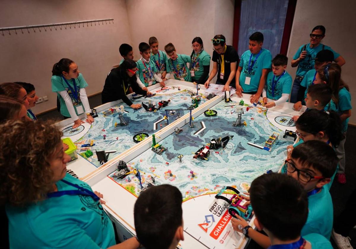 Más de 500 niños y jóvenes disfrutan de la IX Edición del Torneo &#039;First Lego League&#039;