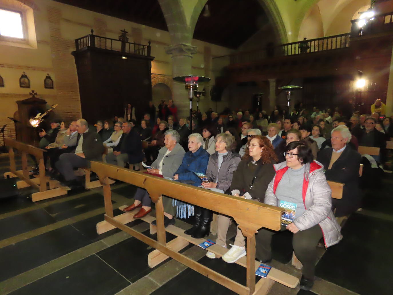 La iglesia de Zorita de la Frontera se llena con la música gospel