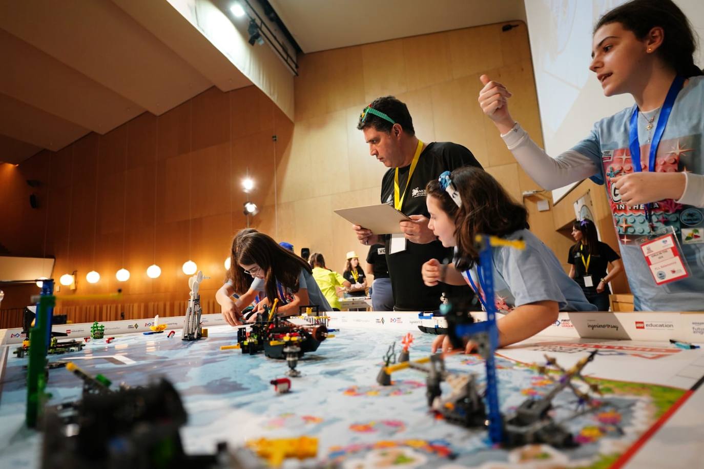 Más de 500 niños y jóvenes disfrutan de la IX Edición del Torneo &#039;First Lego League&#039;