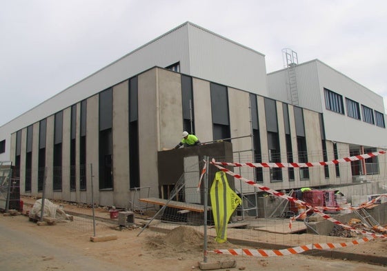 Las obras del nuevo colegio de Aldeatejada están en fase de remates