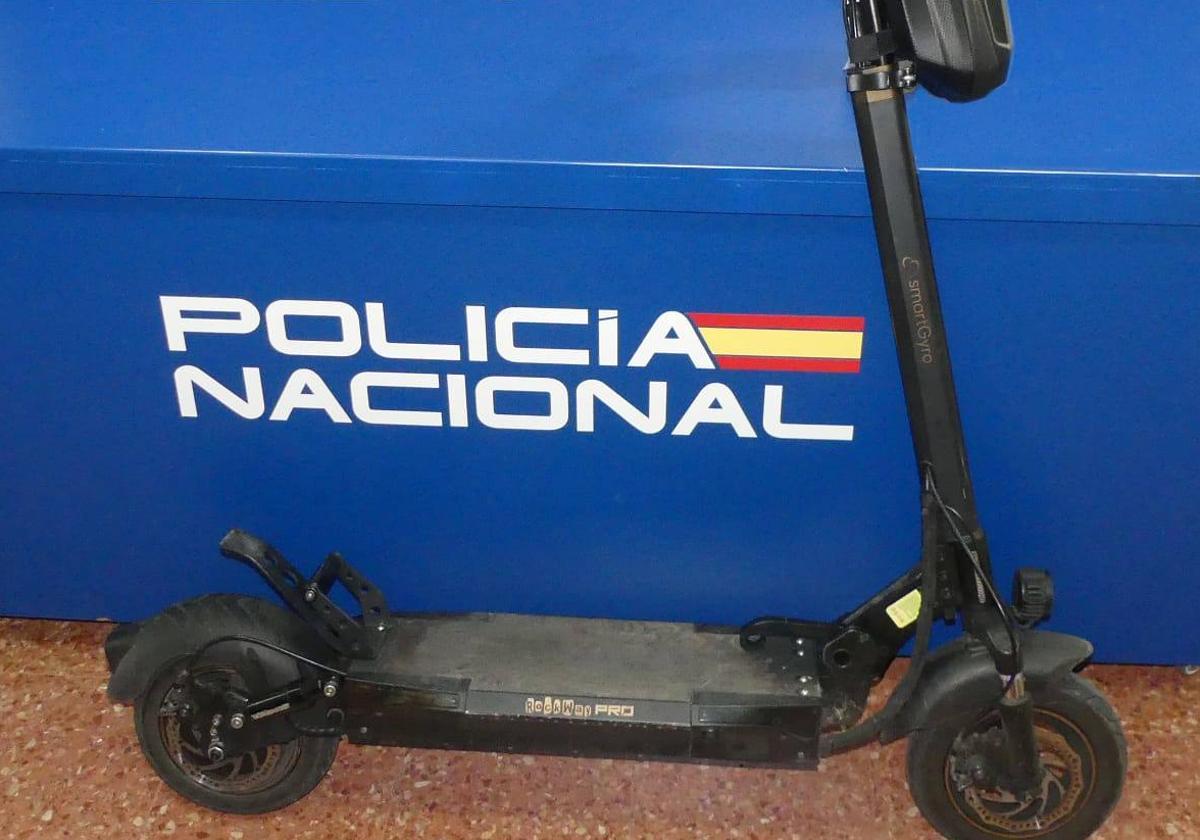 Detenido un hombre por robar patinetes eléctricos a las puertas de las tiendas