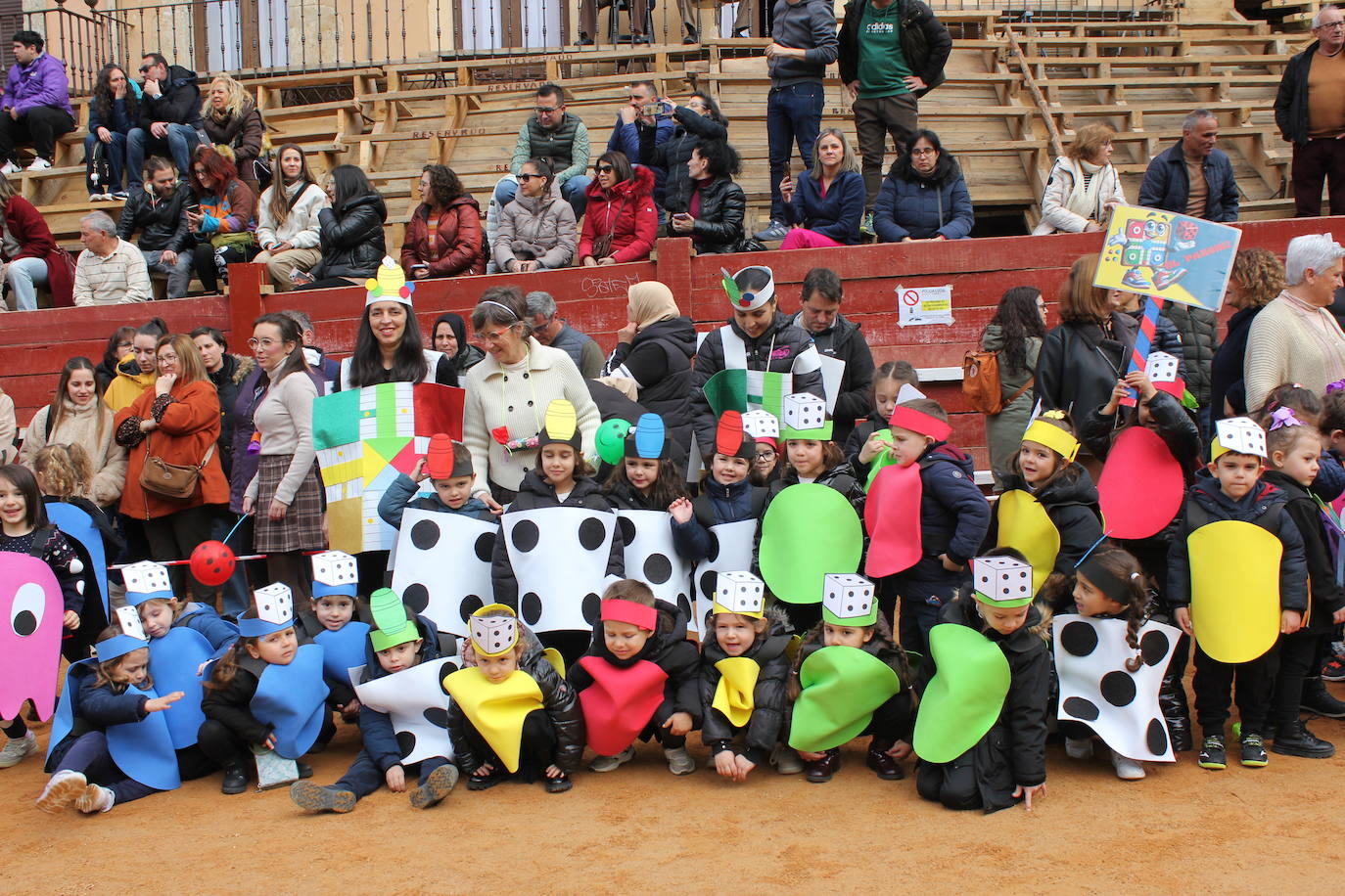 Los más pequeños dan el pistoletazo de salida al Carnaval del Toro