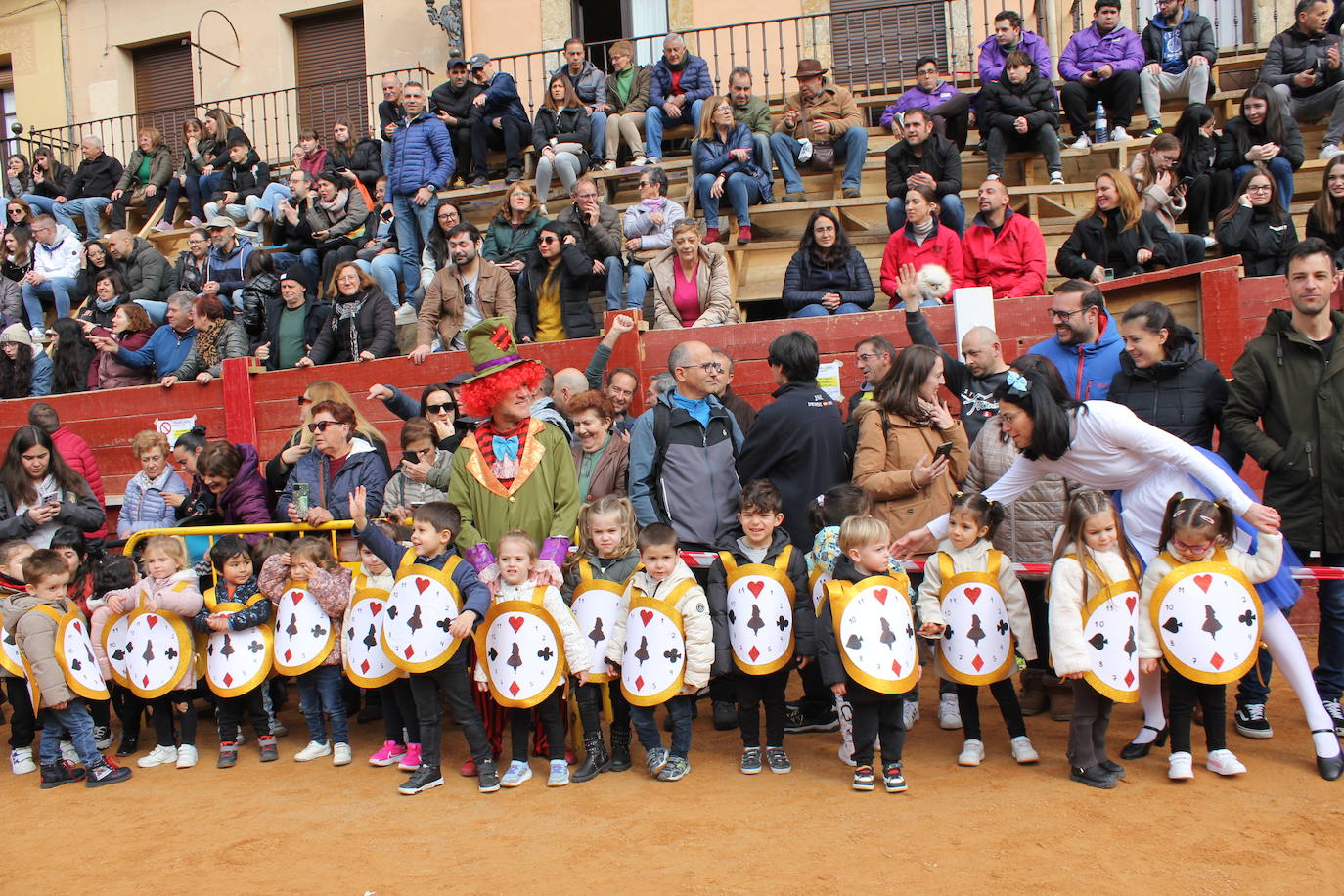 Los más pequeños dan el pistoletazo de salida al Carnaval del Toro