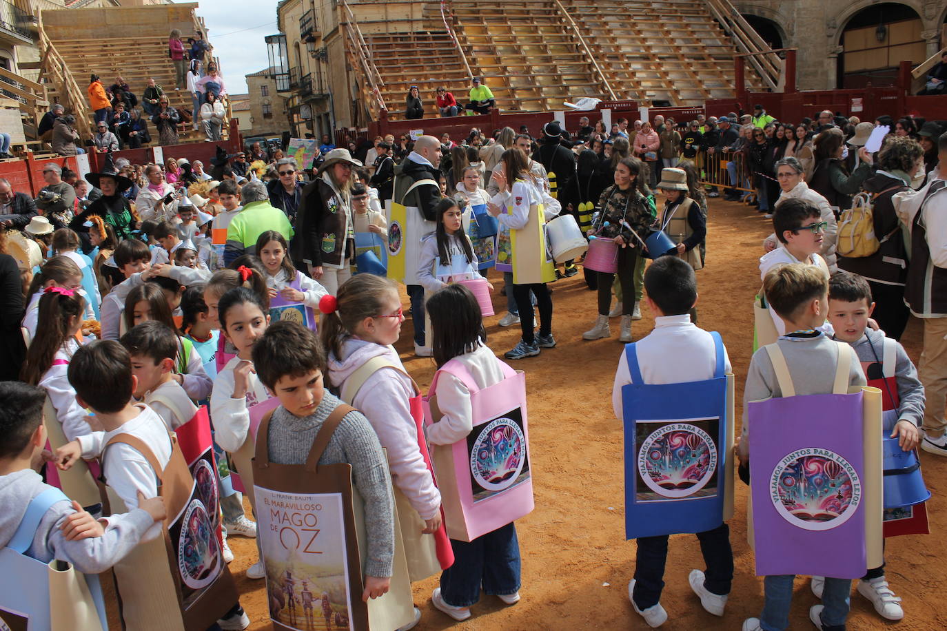 Los más pequeños dan el pistoletazo de salida al Carnaval del Toro