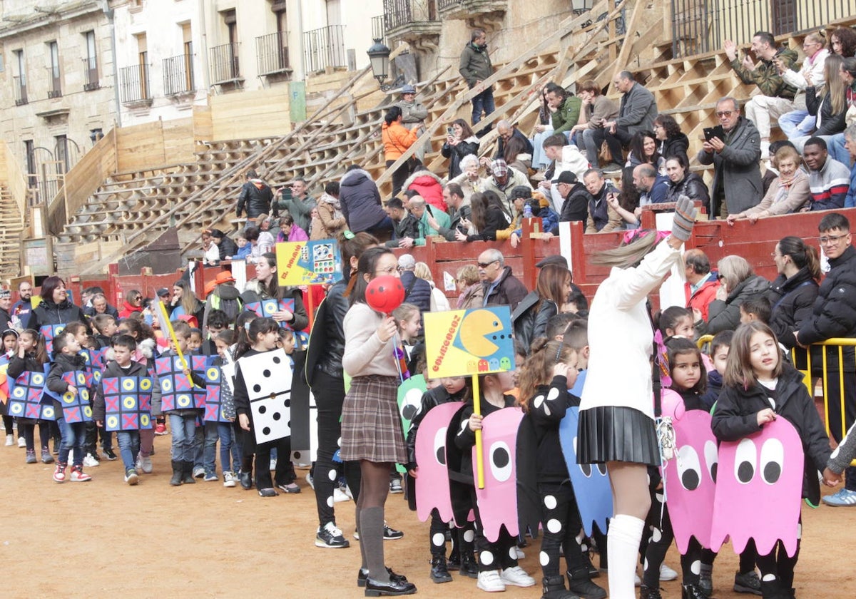 Los más pequeños dan el pistoletazo de salida al Carnaval del Toro