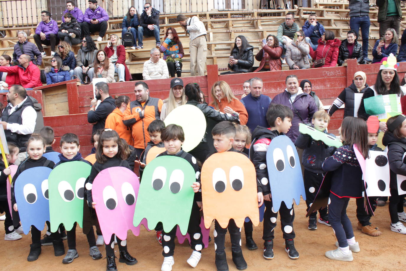 Los más pequeños dan el pistoletazo de salida al Carnaval del Toro