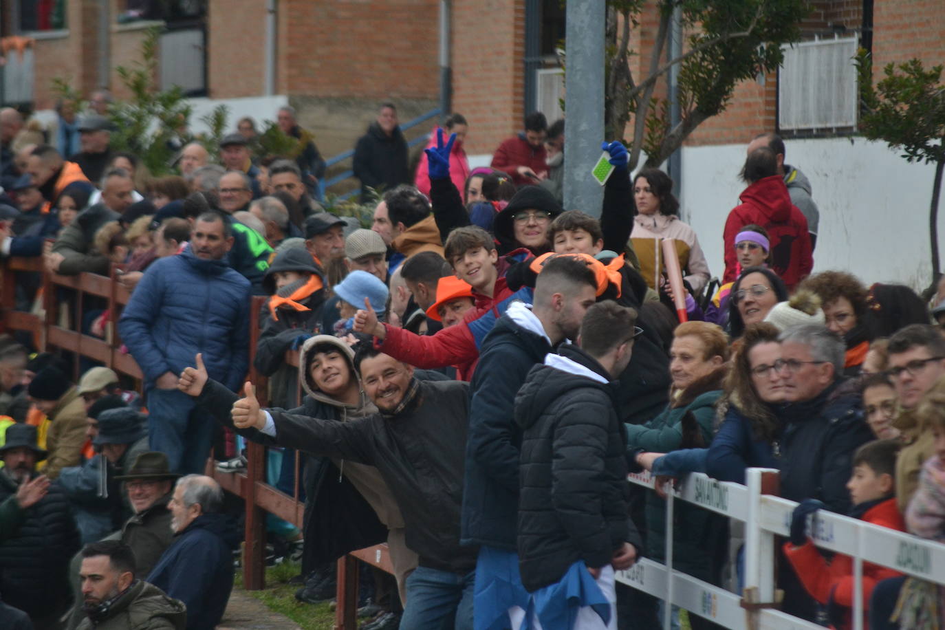 El primer encierro del Carnaval del Toro se salda con un corredor herido