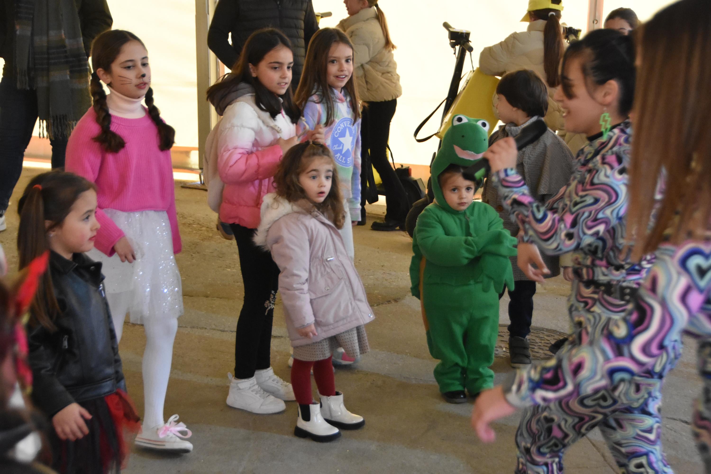 Juegos, música y disfraces en el carnaval de Matilla