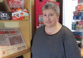 María Teresa Alconada Rodero en su tienda.