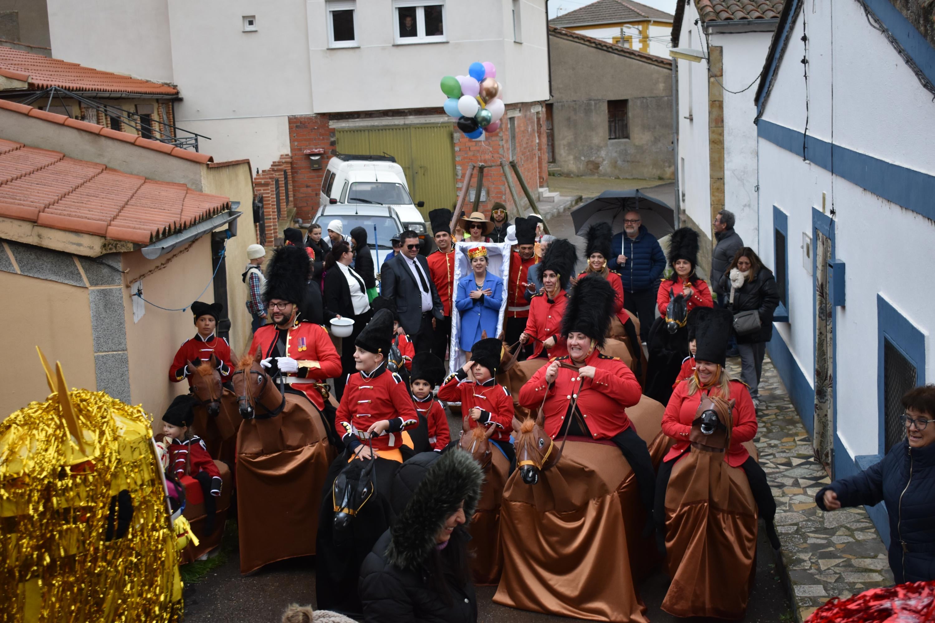 El cortejo fúnebre de la reina Isabel II o Jesucristo, presentes en el concurso de disfraces de Matilla de los Caños del Río