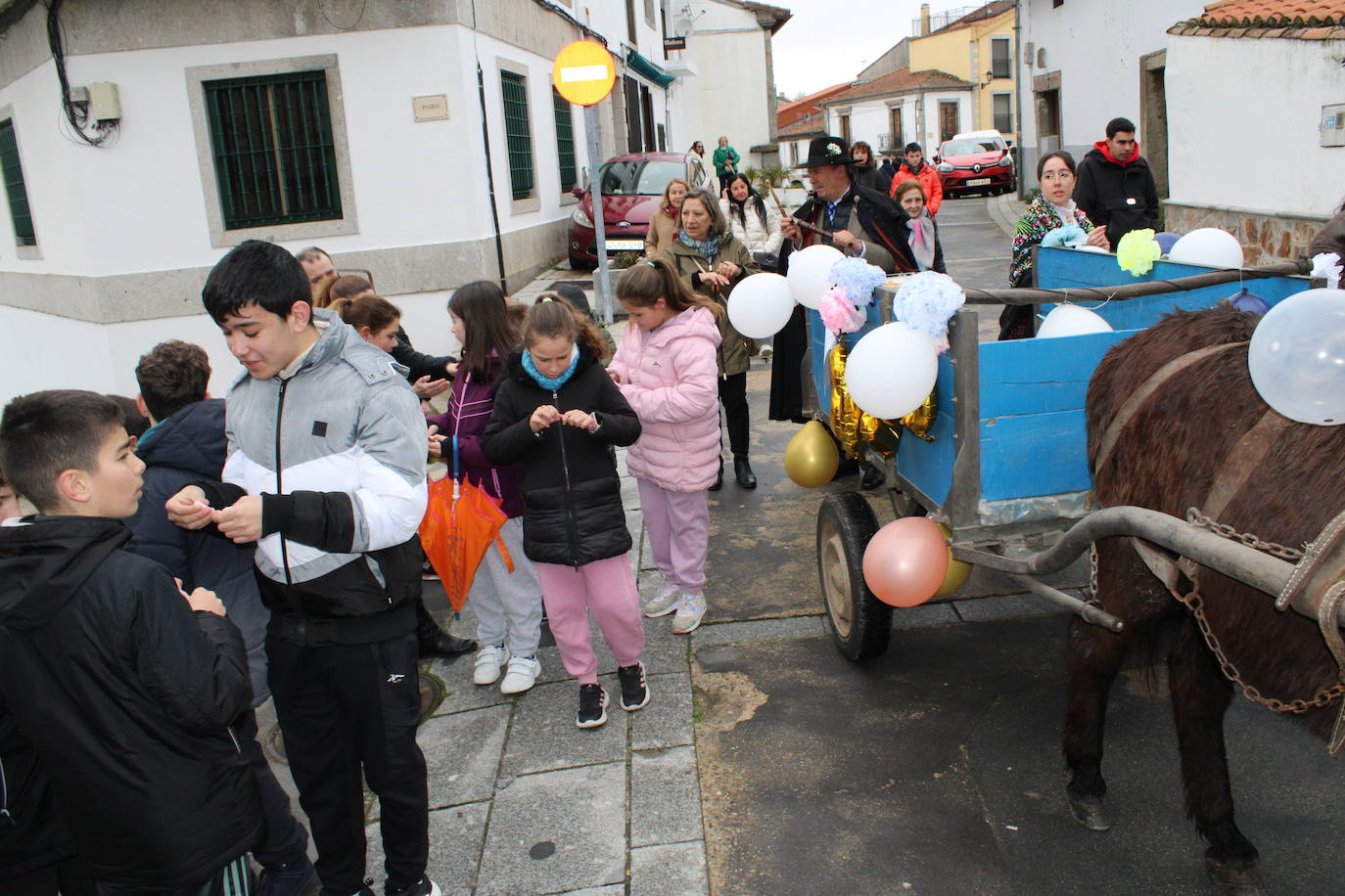 Los quintos de Los Santos no faltan a su cita festiva