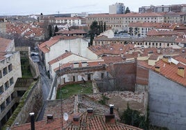 Vista aérea de la parcela que se prevé convertir en edificio de viviendas.