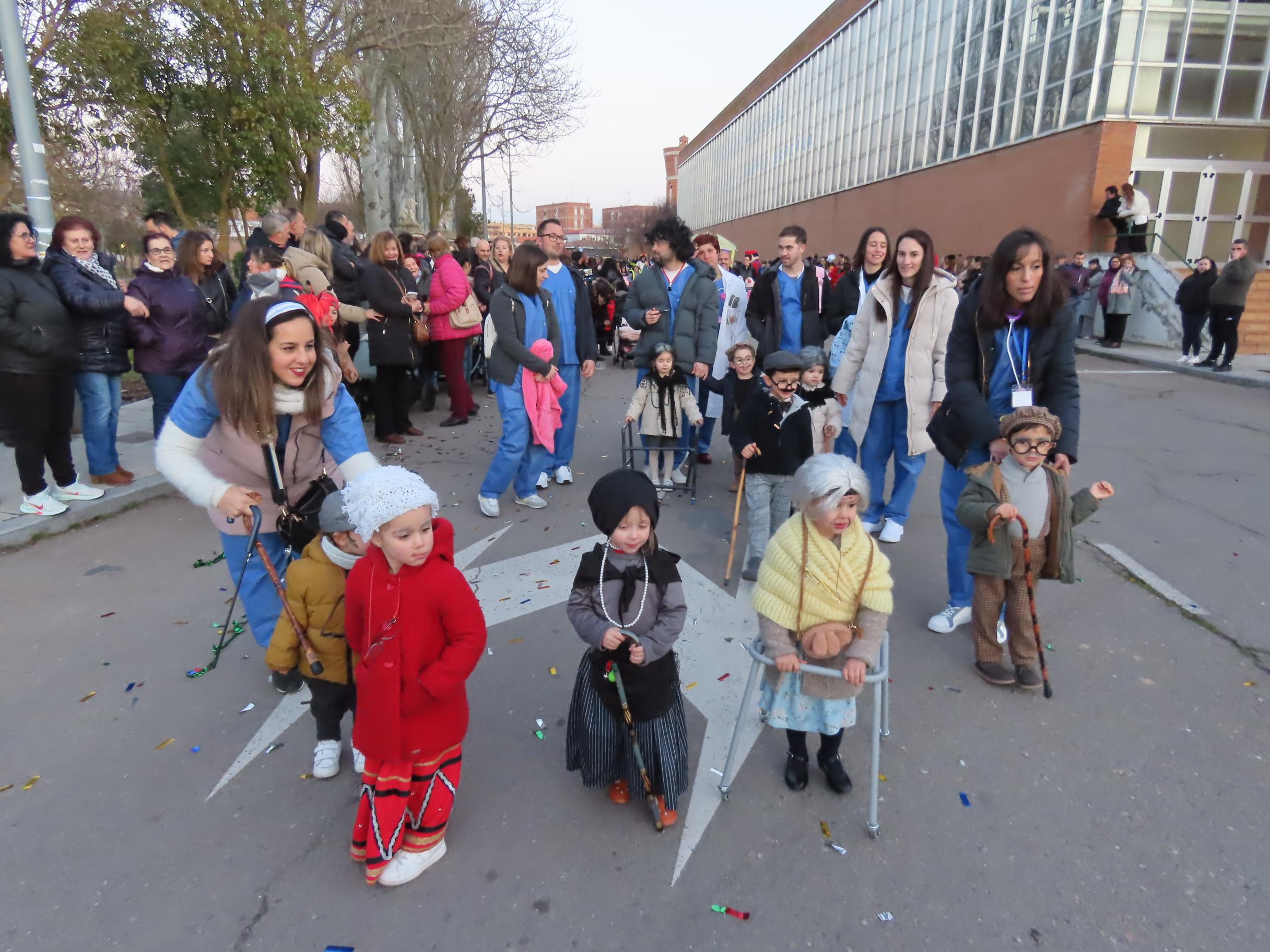 Originalidad en las calles de Peñaranda de Bracamonte por carnaval