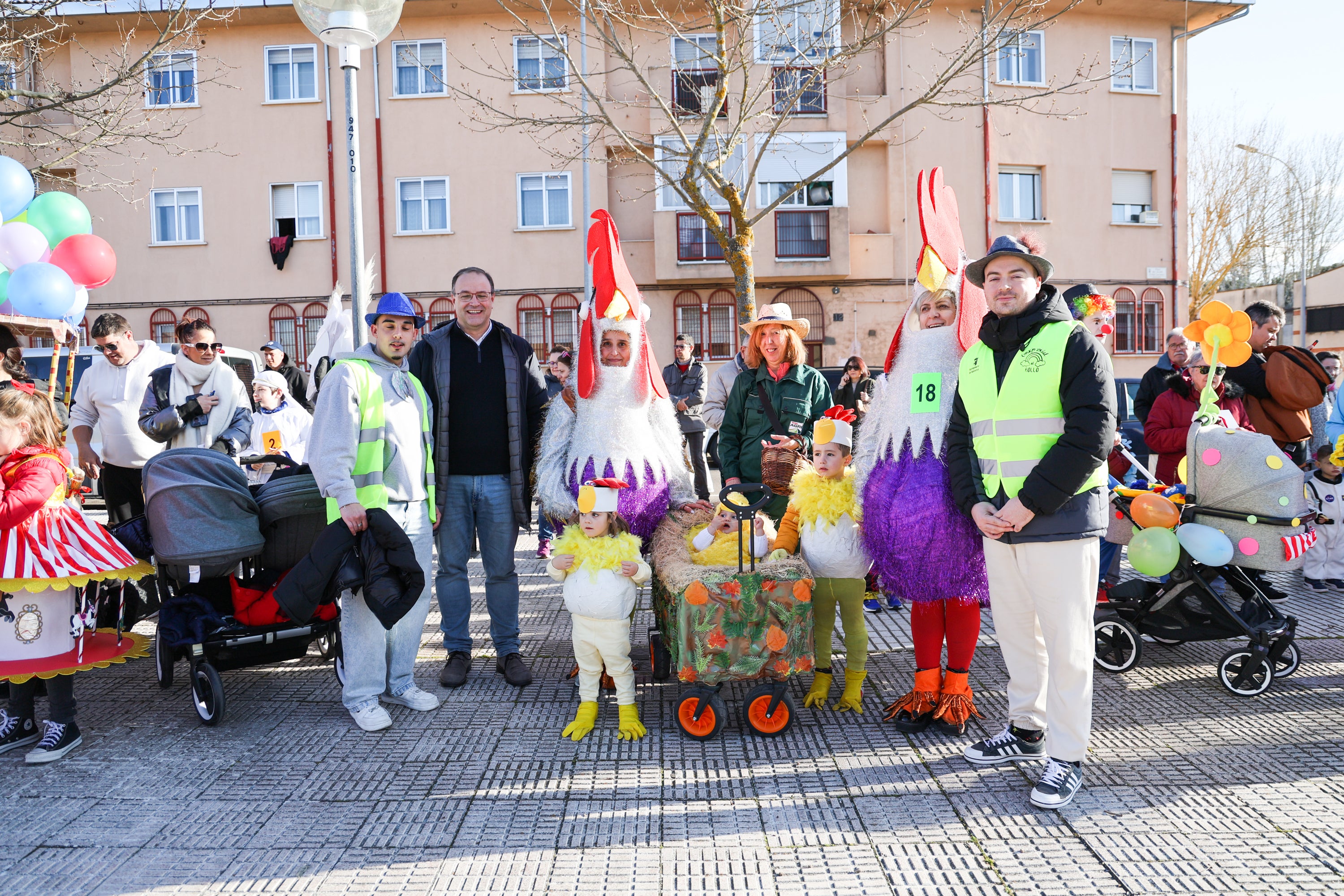 Carnaval reivindicativo en El Rollo y &#039;Wally&#039; se pierde por Salesas