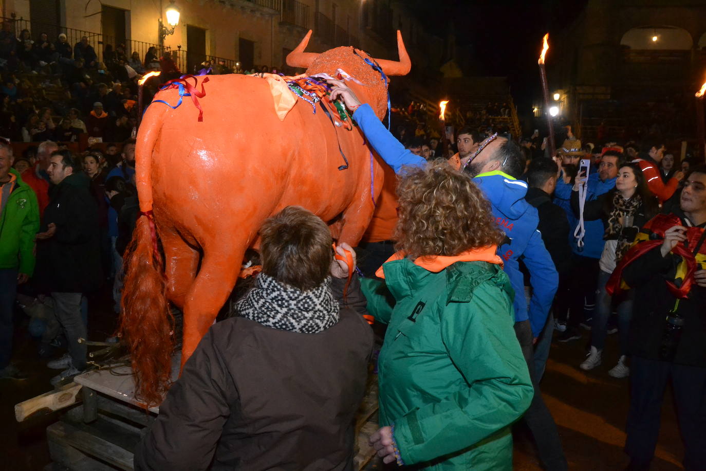 Los cenizos despiden con tristeza al Carnaval del Toro