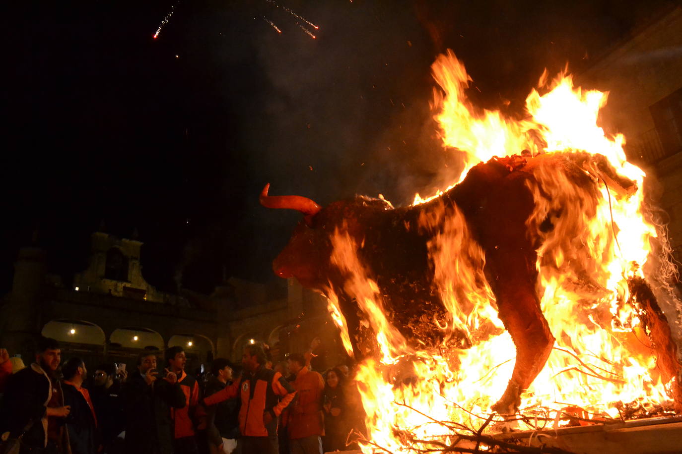 Los cenizos despiden con tristeza al Carnaval del Toro