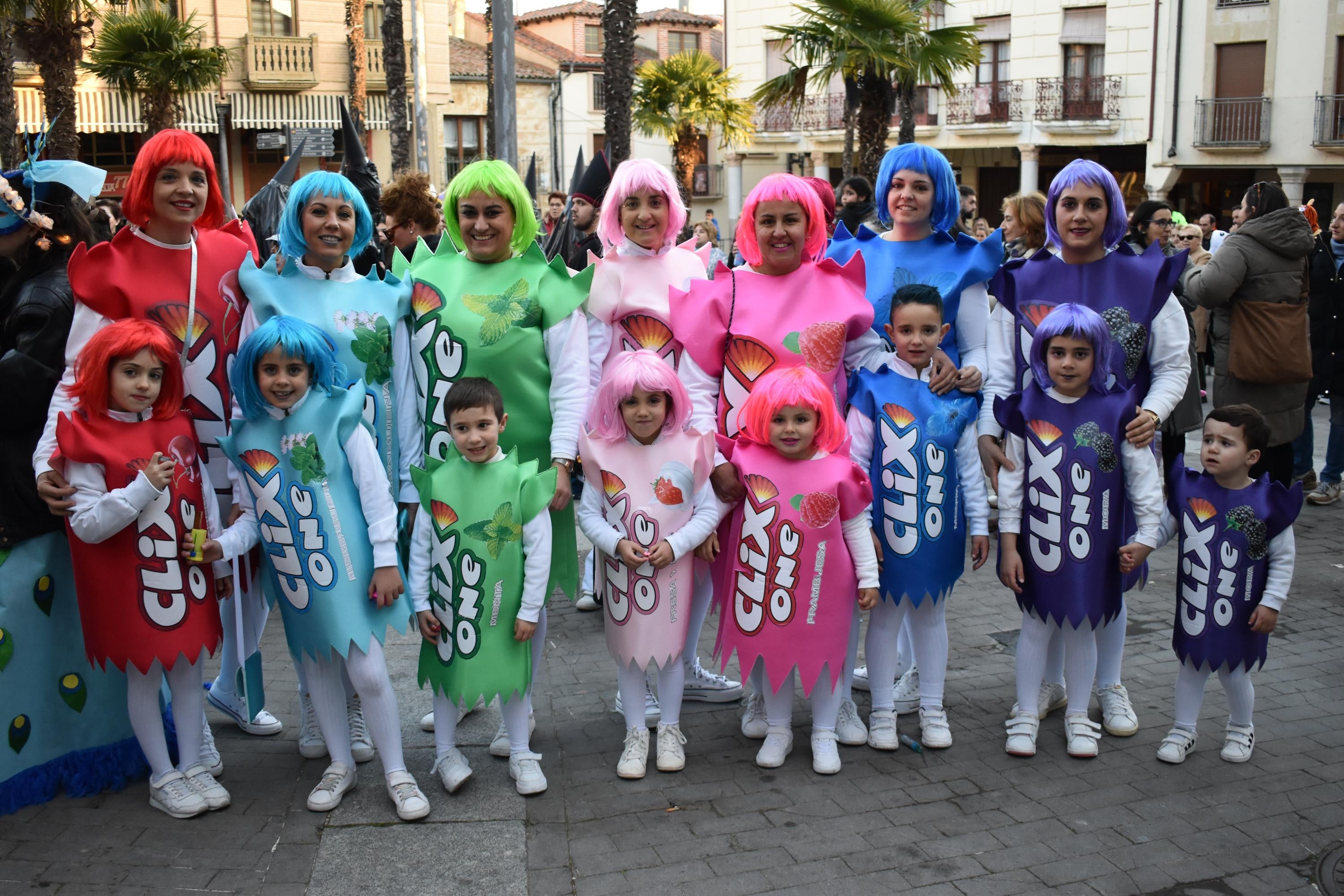 Derroche de imaginación y fantasía en un gran concurso de disfraces en Alba de Tormes