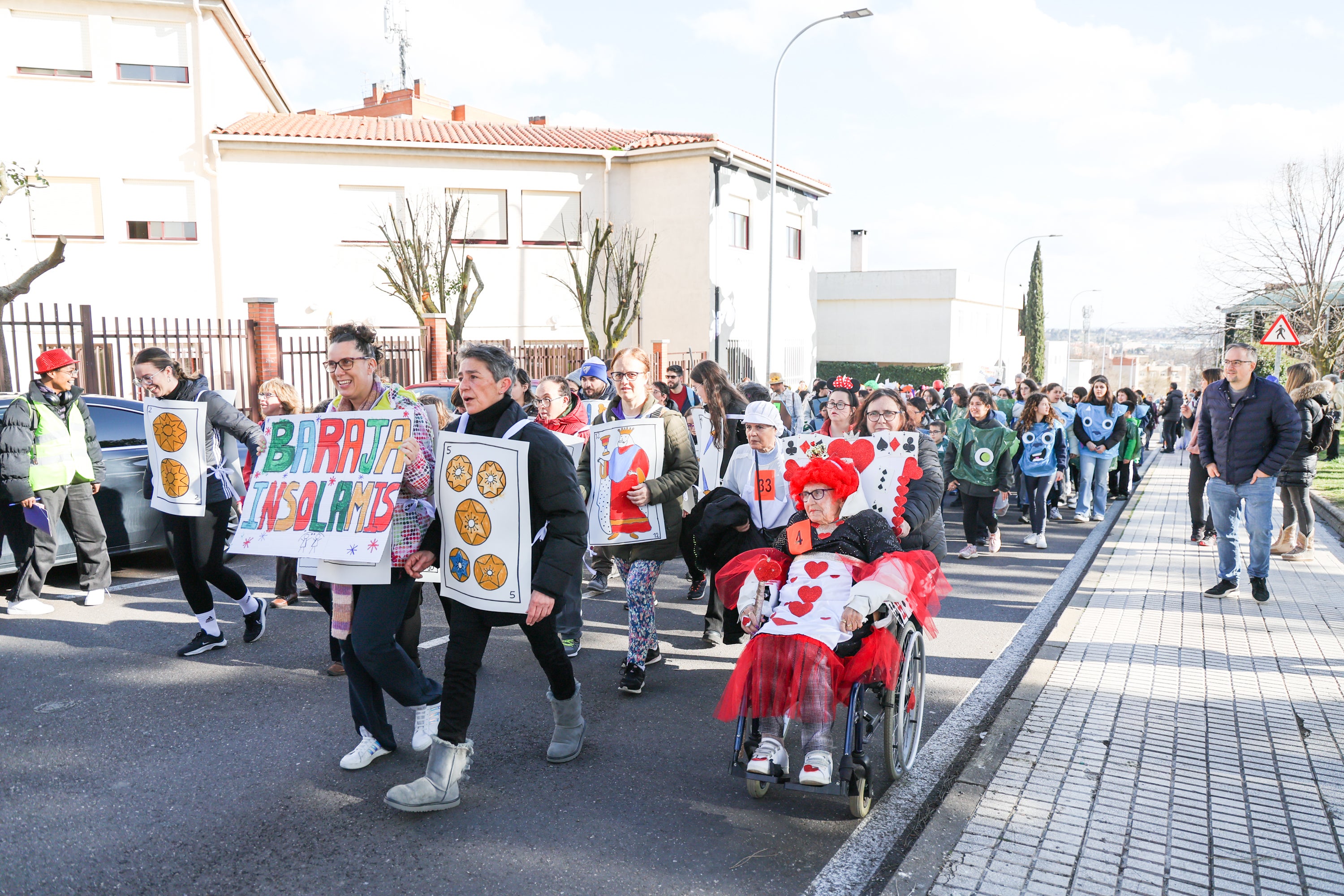 Carnaval reivindicativo en El Rollo y &#039;Wally&#039; se pierde por Salesas