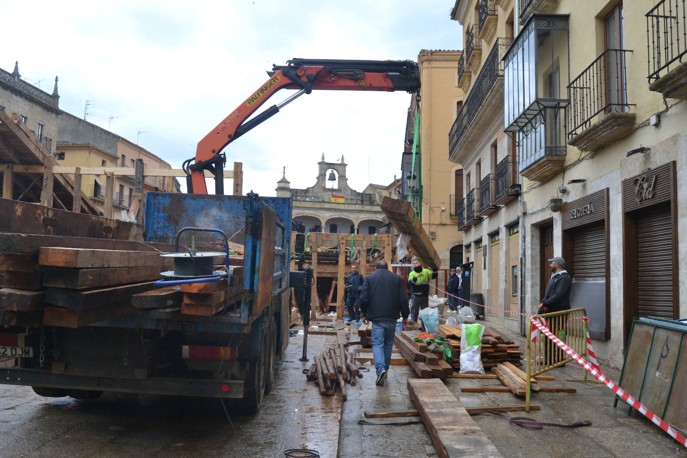 Los tablaos abandonan la Plaza Mayor de Ciudad Rodrigo