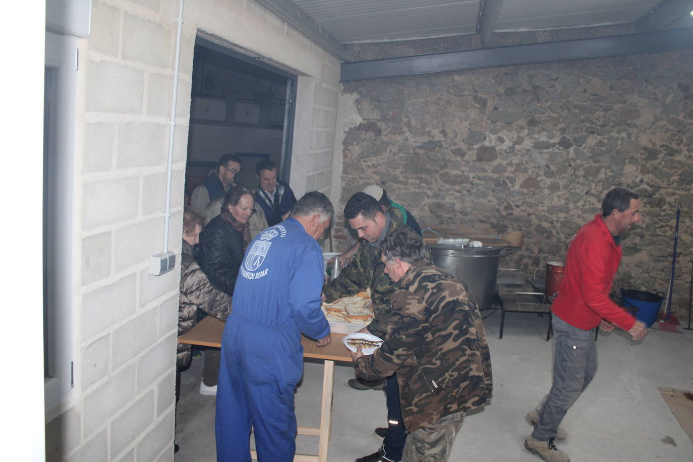 Santibáñez de Béjar se despide del Carnaval con el entierro de la sardina