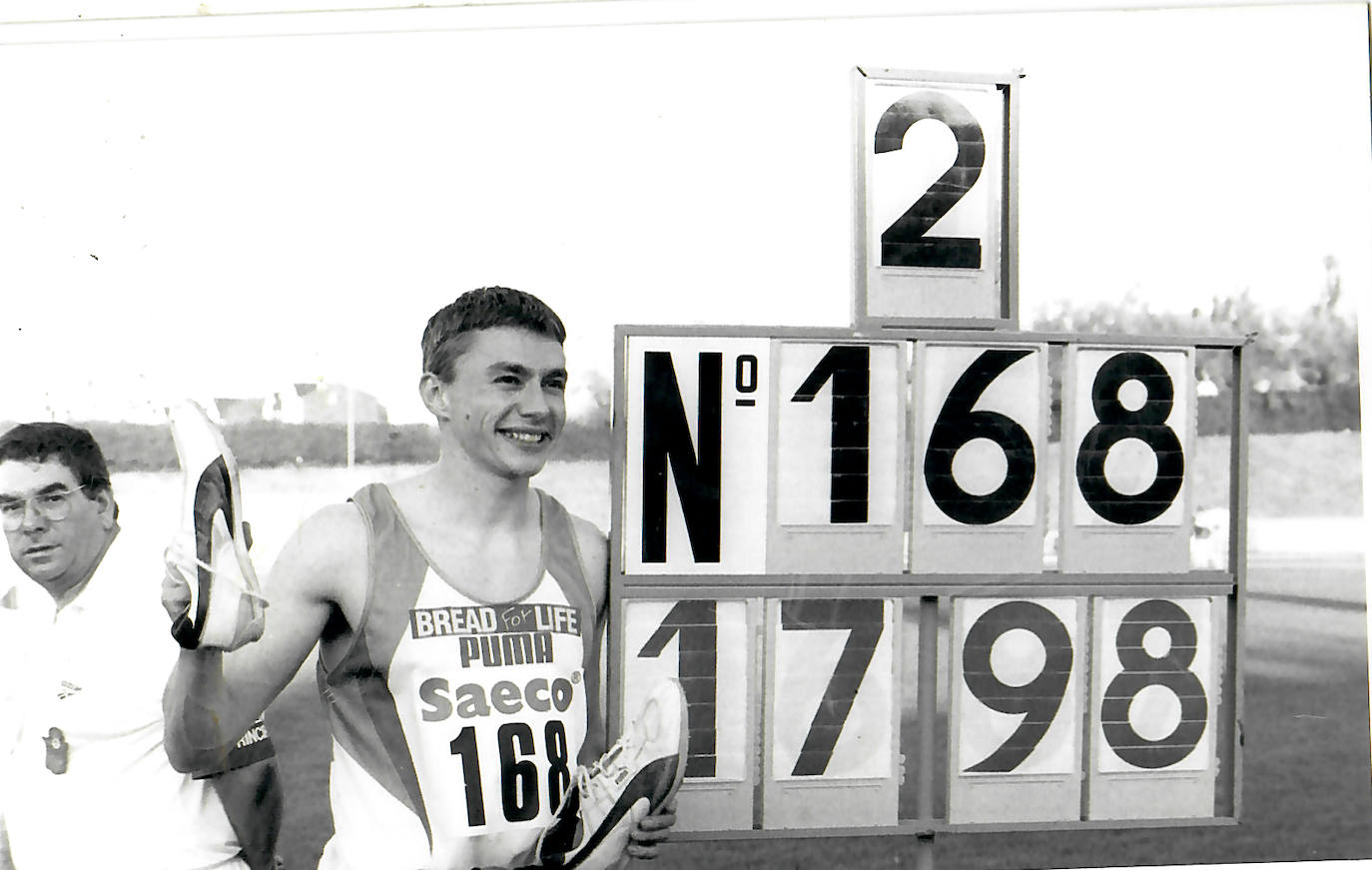 El 18 de julio de 1995 el atleta inglés Jonathan Edwards saltó 17,98 metros, superando por un centímetro el récord del mundo de Willie Banks. El atleta londinense volvió a batir su propio récord 20 días después en Gotemburgo con una marca de 18,29, récord vigente en la actualidad. 